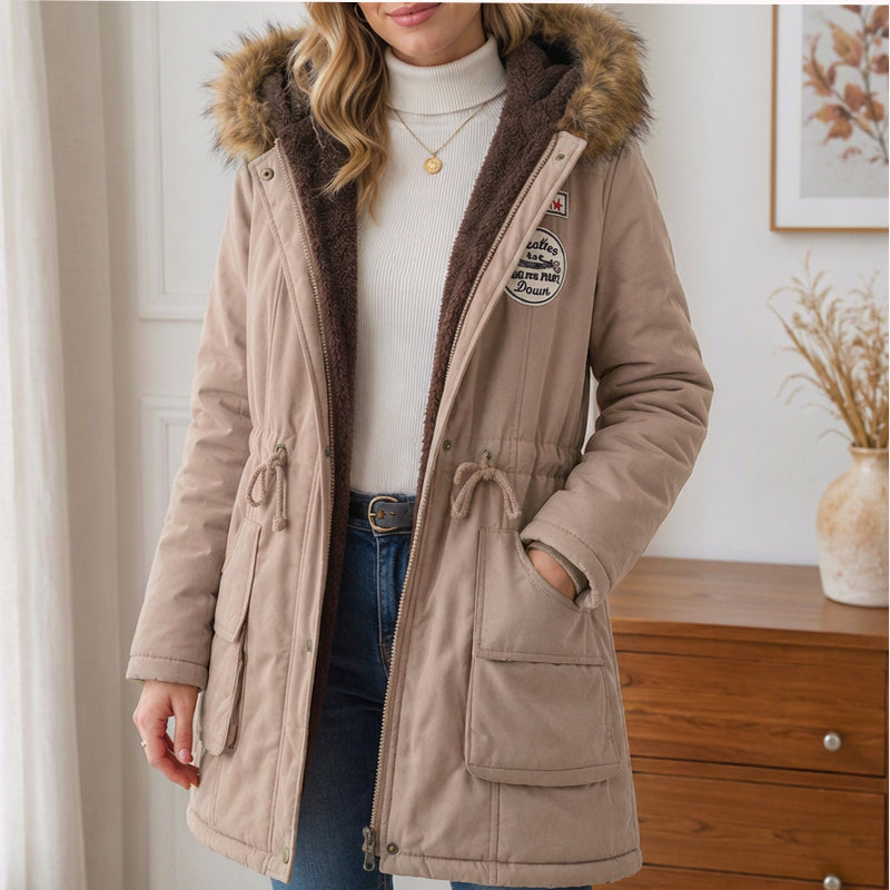 🧥 Koselig beskyttelse, god bevegelsesfrihet | Parka med hette og varmt fôr for damer-12